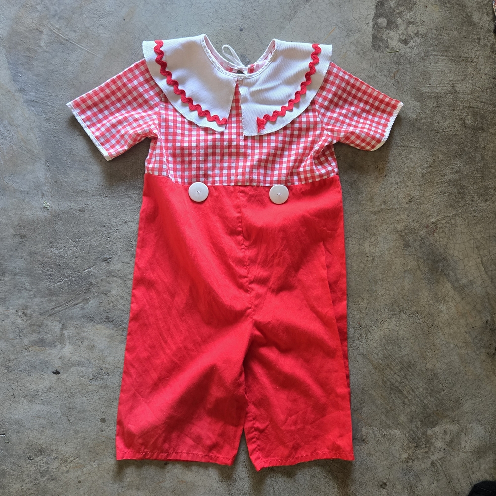 🎈2 For $15 Vintage Red and White Kids Costume